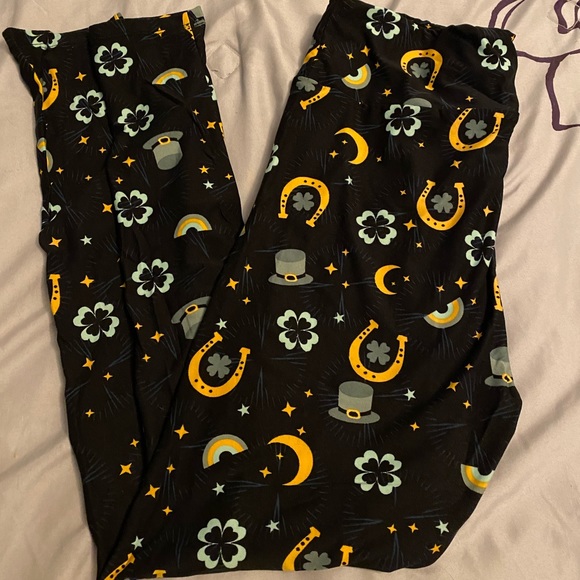 Lularoe St Patrick’s Leggings - Picture 1 of 2